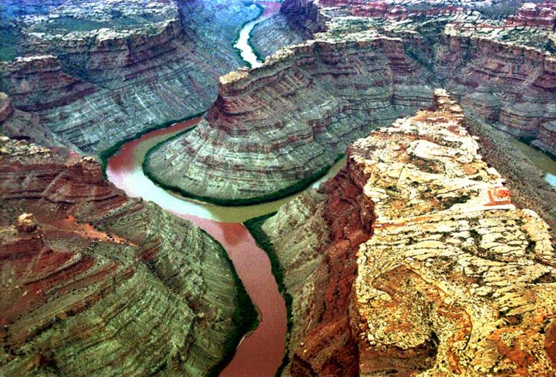 Confluence of the Green and Colorado Rivers in Canyonlands National Park, Utah, USA.