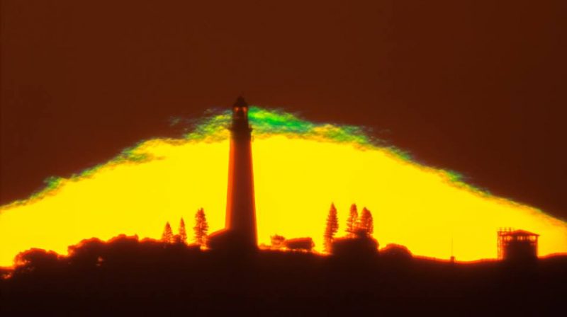 Green flash atop sun pyramid via Colin Legg