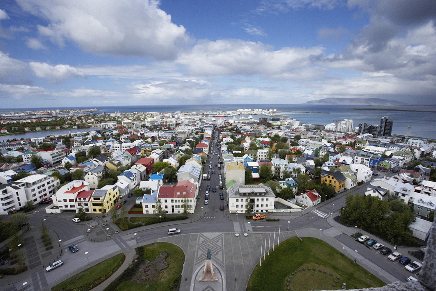 Reykjavik city sightseeing tour - by minibus over Reykjavík